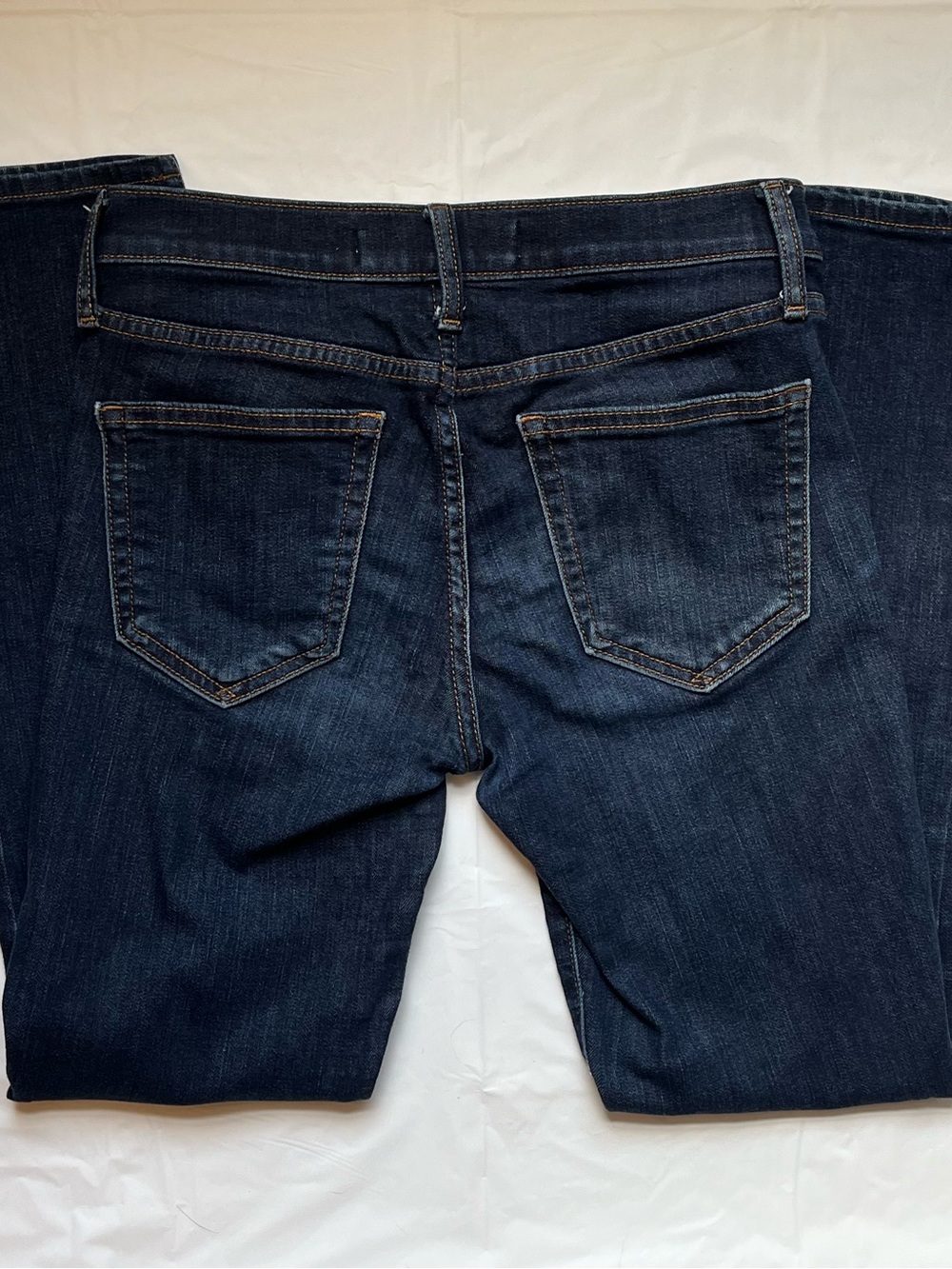 GAP Women’s Bundle Slim Real Straight Jeans in Dark and Medium Blue 24P - Picture 4 of 5